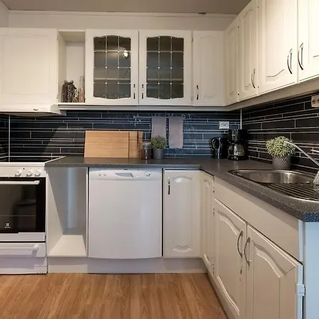 Spacious Modern Apartment, Close To Nature *