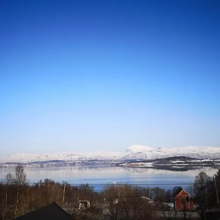 Apartamento Spacious Modern Apartment, Close To Nature Tromsø