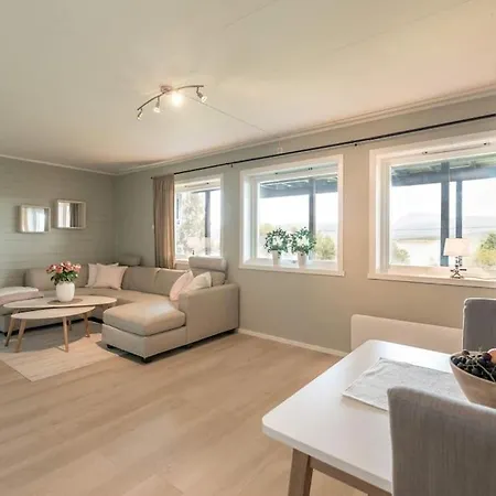 Apartamento Spacious Modern Apartment, Close To Nature