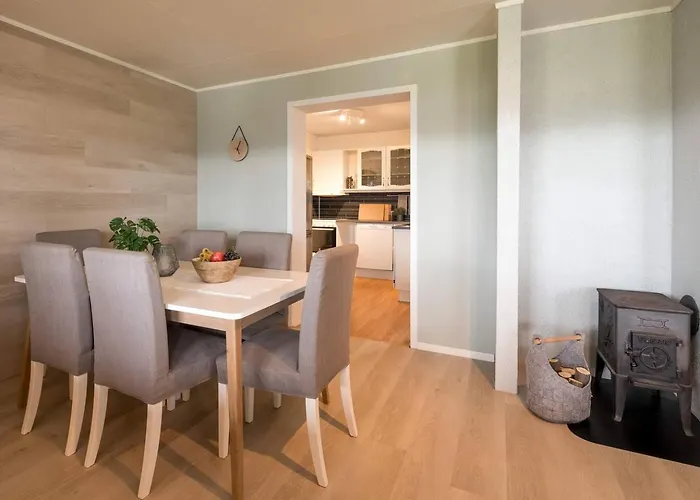 Apartamento Modern Fjord View Near