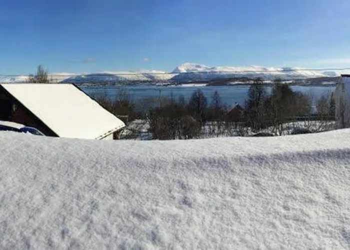 Modern Fjord View Near Apartamento